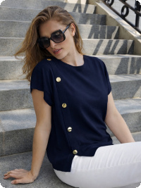 Top med guldf�rgade knappar, marin