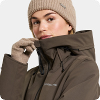 Nu �r vi ig�ng med �rets stora vinter-rea! En av reans stors�ljare �r den varma Didriksons Helle parkan, som h�r i f�rgen mocha brown. Priss�nkt 800 kr och kostar nu bara 1595 kr (ord.pris hos Joolin �r 2395kr). Vi har Didriksons Helle i 10 olika f�rger (just nu - de s�ljer snabbt och lagret �r begr�nsat)