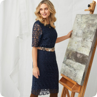 Vinter-rea! Bed�rande kjol i tv� lager med elastisk sammetskant i midjan, priss�nkt 72% och kostar nu bara 198kr! Finns �ven en matchande top i samma vackra tyg.