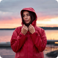 Regn p� ing�ng? Vi har m�nga olika regnkappor fr�n Didriksons i lager med snabb leverans till dig, exempelvis Didriksons Elly som finns i flera f�rger. Den �r helt vatten- och vindt�t med svetsade s�mmar f�r en 100% vattent�t konstruktion.  Du hittar hela sortimentet med regnkl�der fr�n Didriksons i webbutiken